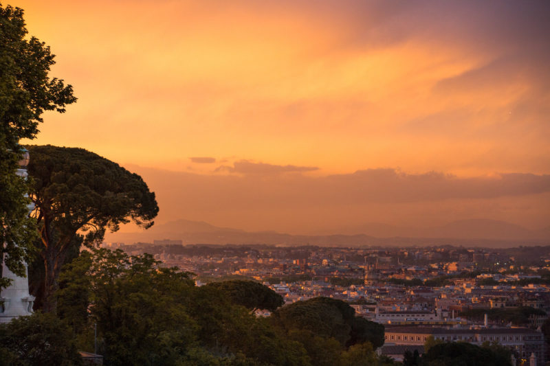 Näkymä Gianicolo-kukkulalta auringonlaskussa.