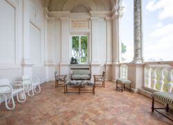 Kuva renesanssihuvilan terrassilta, Villa Lanten loggiasta